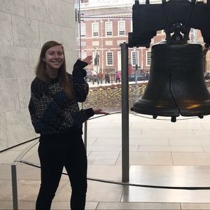 Meet your Posher, Lauren